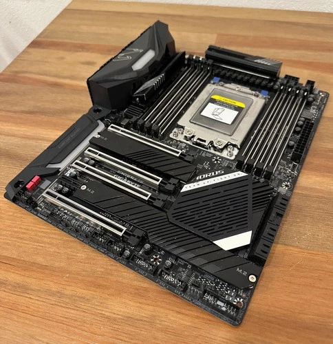Gigabyte TRX40 Aorus Pro WiFi | LGA sTRX4 | DDR4 | ATX | USB 3.2 | PCIe 4.0
