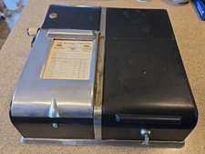 Vintage Late 1940s Unbranded Metal Cash/Lock ...