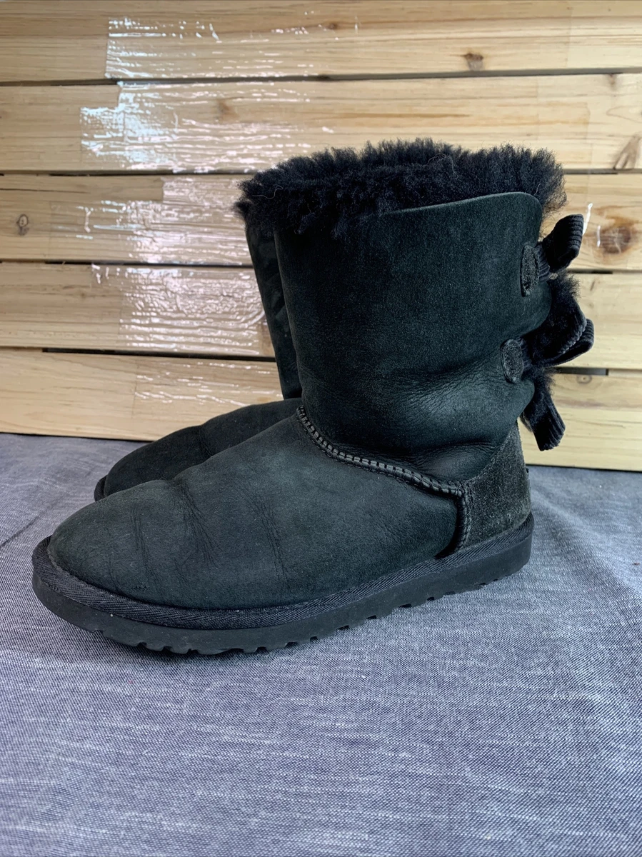 UGGs Bailey Bow Tie Women’s Size 6 Winter Fur Boots Black