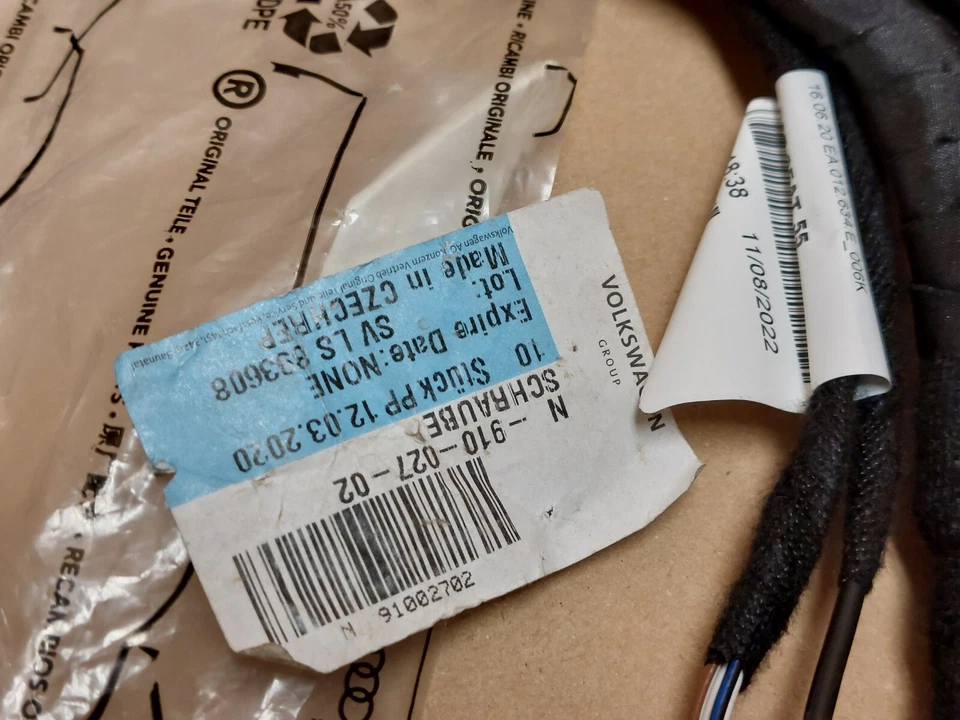 Seat Arona KJ Rear Right Upper Tailgate Wiring Cable 6F9971147B Genuine NEW - Image 4 of 4