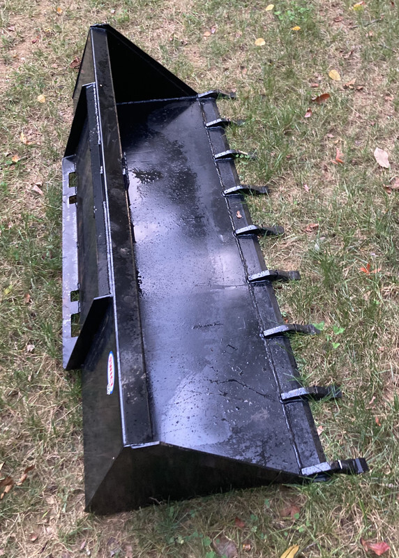 New 84" Skid Steer/Tractor Tooth Bucket 7' Skid Steer Dirt Bucket with