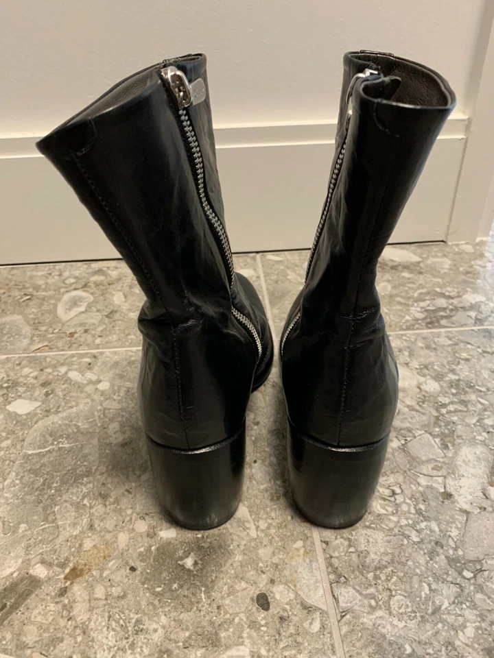 Rocco P. Women's Block Heel Ankle Zip Up Boots Size:7 US / 37 Italy - Image 4 of 4