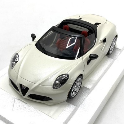 AUTOart 70141 1/18 Alfa Romeo 4C Spider Metallic White | eBay