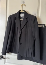 NWT @ $200 Woman's Collections for LeSuit  BLACK OFFICE/CAREER SKIRT SUIT SIZE 8