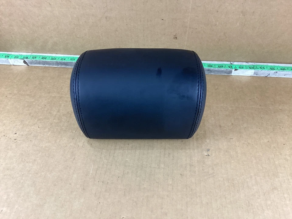 2013-2016 Kia Cadenza Head Rest 887003R520GXT OEM - Image 4 of 4