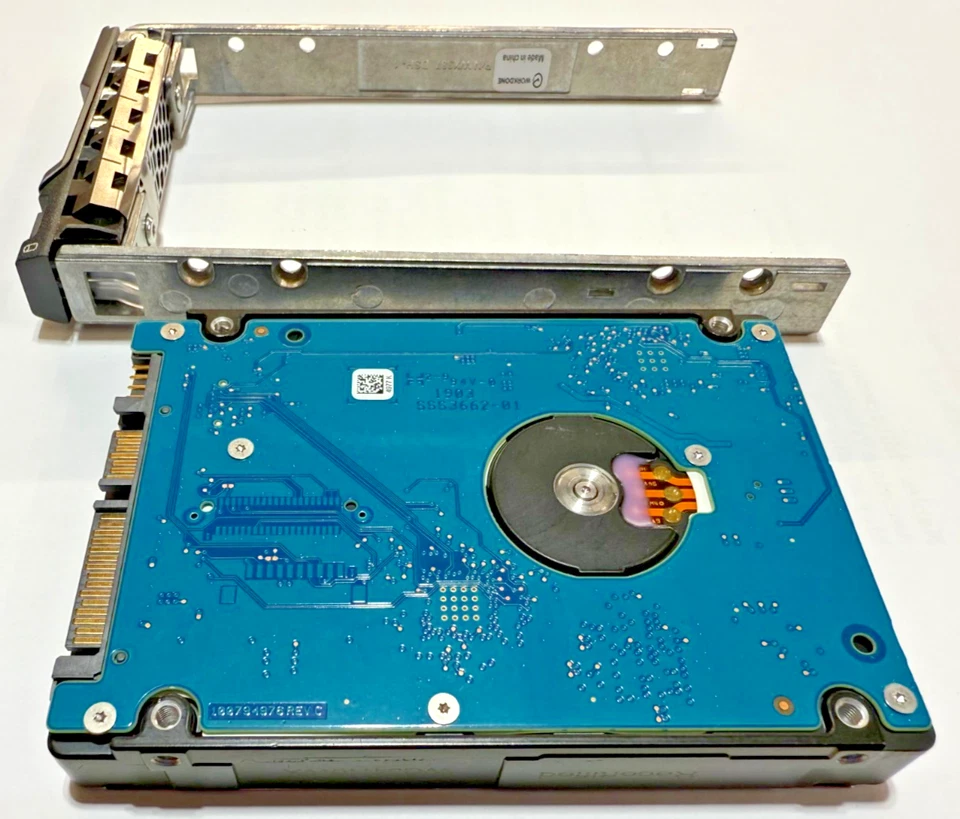 Disco duro interno Seagate Barracuda ST5000LM000 2,5" 5 TB recertificado, con carro de transmisión Foto 2 de 2