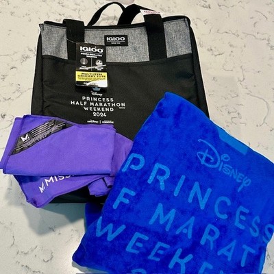 Disney Princess Half Marathon 2024 Igloo Insulated Cooler Bag & Towel Set - Rare