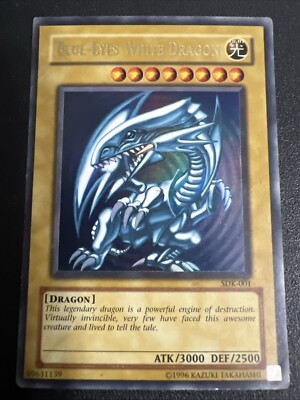 1996 Rare Blue-Eyes White Dragon Holo  Yugioh Card SDK-001
