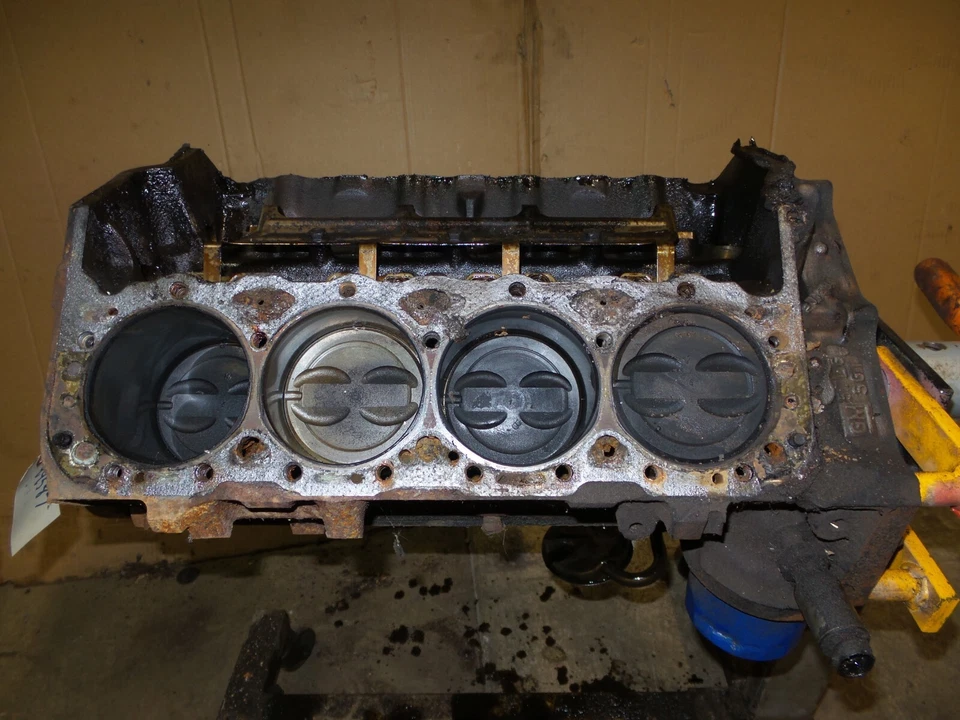 87-92 SBC 350 V8 5,7 L Motor 2 Pernos Principal Bloque Pequeño Chevy GM 14093638 Foto 2 de 4