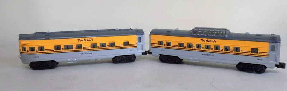 Williams Trains Rio Grande O-27 Streamliner 4 Car Passenger Set Stock #STRO2716 - Image 2 of 4