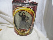Lord of the Rings Two Towers - Helms Deep Aragorn moon