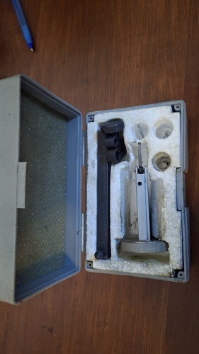 MITUTOYO 513-954 DIAL INDICATOR WITH CASE - Picture 1 of 4