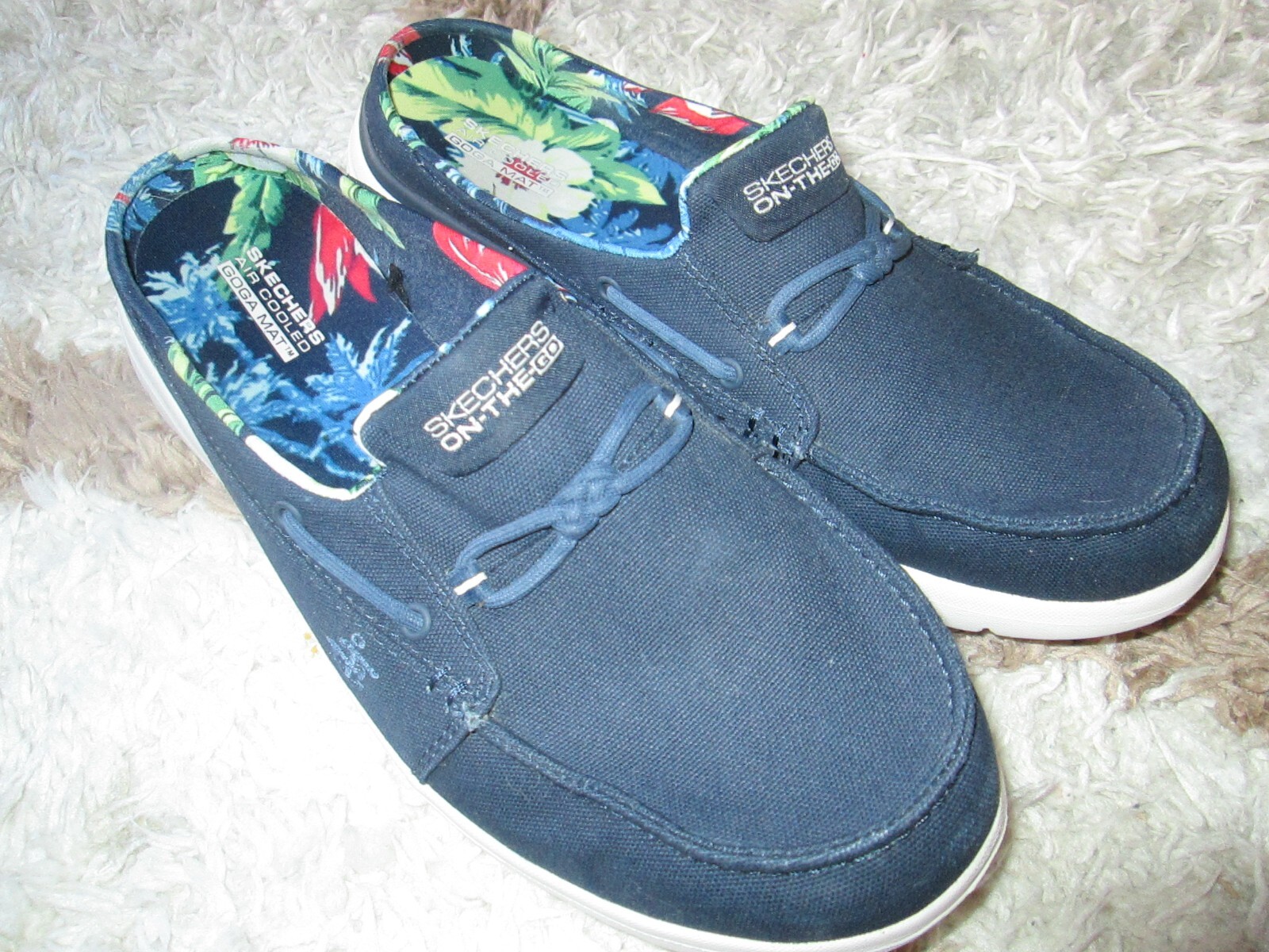 Skechers Air Cooled Slip-On Goga Mat Walking Shoes #136496 Women Sz 10 Navy