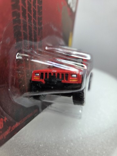 Johnny Lightning Jeep Cherokee Paramedics Off Road Red Diecast 1:64 Scale - Picture 3 of 6