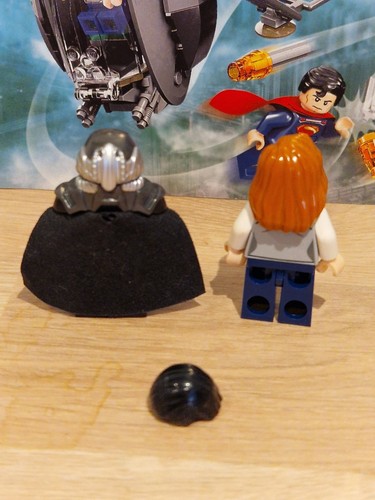 LEGO General Zod minifig & Lois Lane Sh0075 And sh0076 - Bild 3 von 5