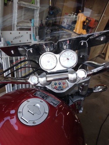 2007 red Victory Kingpin 1500cc Cruiser low low mileage - Picture 6 of 12