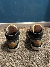 Air Jordan 1 Mid SE Olive Green