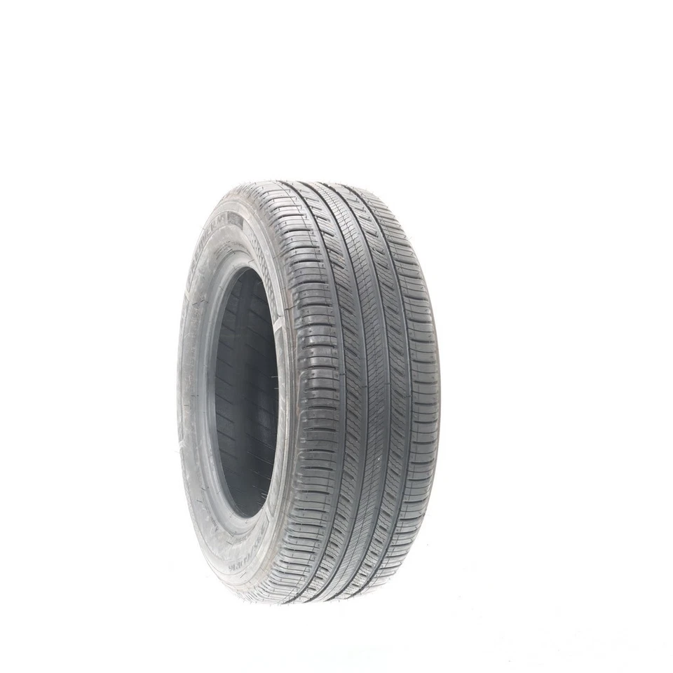 Michelin Premier A/S 100H - 8,5/32 conducido una vez 235/60R16 Foto 2 de 4