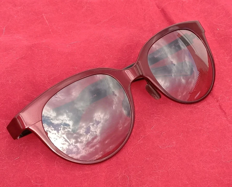 Gafas de sol ovaladas Donna Karan 135 9601S 604 titanio granate/rosa Japón Foto 2 de 4