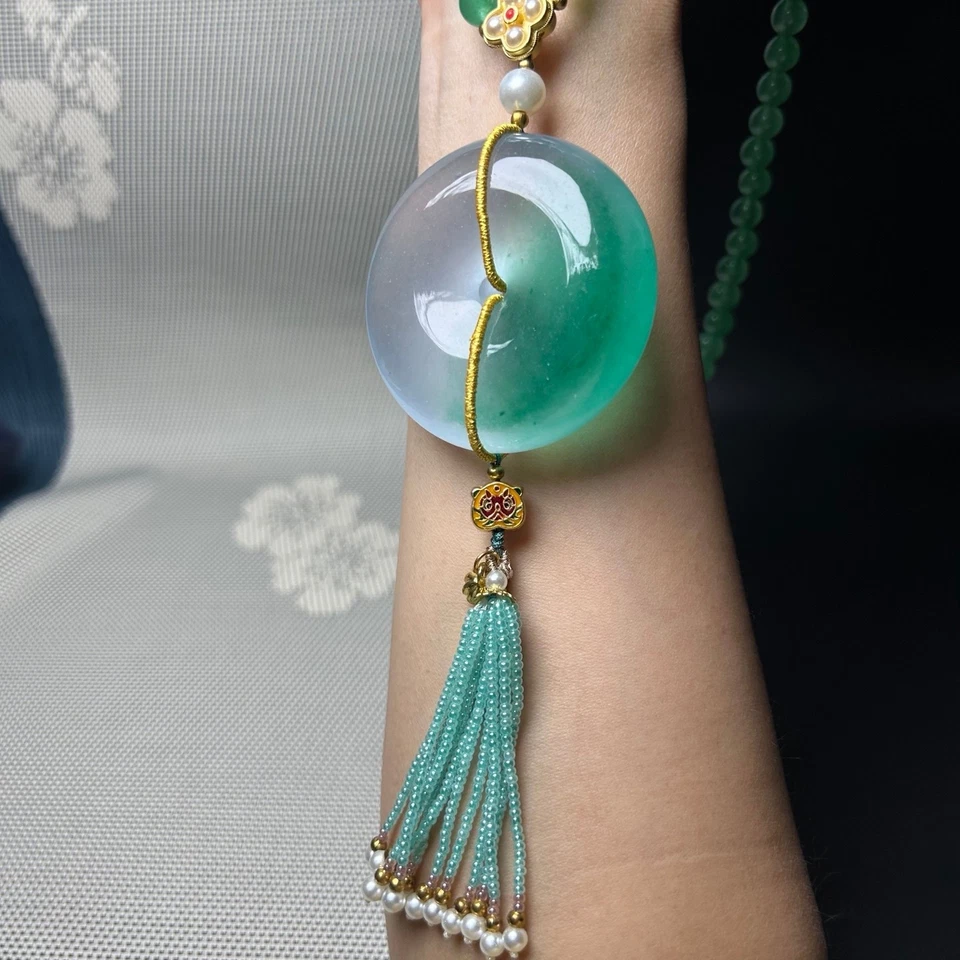 Colgante y collar de jadeíta verde hielo alto natural perfecto real Foto 4 de 4