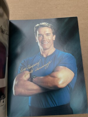 Reproduction D'autographe Arnold Schwarzenegger - Photo Environ 10x16 Cm