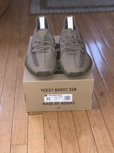 yeezy earth size 12