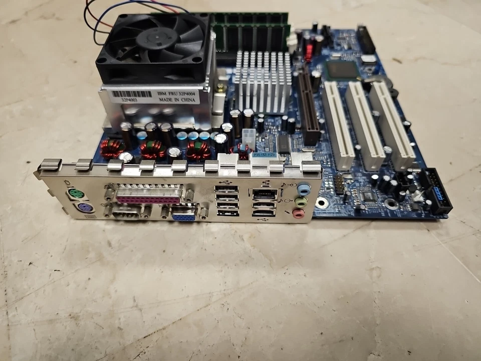 IBM A50 M50 865G Socket 478 ,AGP ,PENTIUM 4 MOTHERBOARD IBM 73P0595 TYPE REV 2.4 - Image 2 of 4