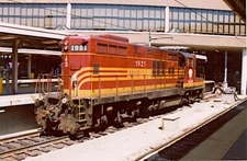 MBTA EMD GP9 Switcher No. 1921 Boston, MA November 2001 5 x 7 Photo