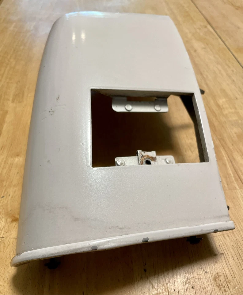 Extensión de panel trasero derecho Buick Riviera 1977 1978 GM OEM Foto 3 de 4