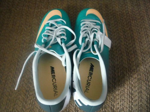 NUEVOS zapatos de mujer verdes NIKE MERCURIAL talla 6 - Imagen 5 de 6