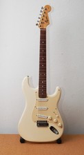 Squier Strat by Fender - Made in China 1996  Nr.: YN666621