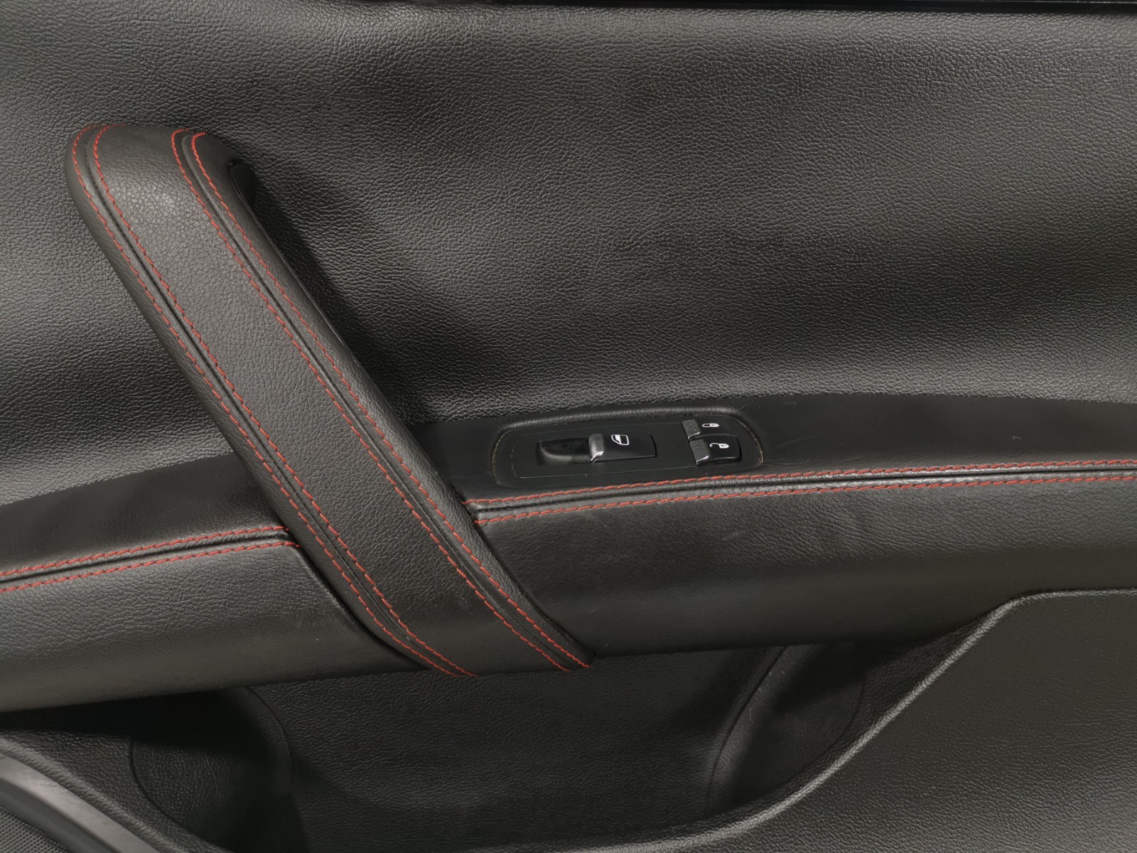 Maserati Ghibli 2016 RWD Auto 3.0 Front Right Door Panel Trim Cover 6700232070