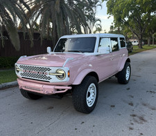 2023 Ford Bronco Wildtrak Pink Edition
