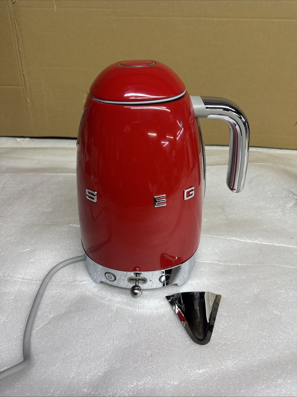 Smeg Variable Temperature Kettle 50’s Style KLF04RDUK Red Fallen Spout/ Lid Issu