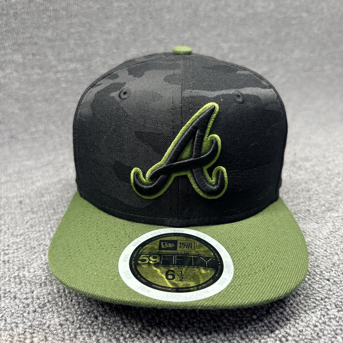 New Era 59FIFTY Atlanta Braves Kids Hat 6 1/2 Black Camo Olive Green Stars