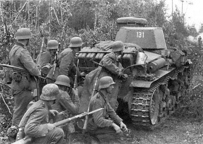 WW2 German Troops in Action with Armor WWII K98 World War WW2 German Troops in Action with Armor WWII K98 World War