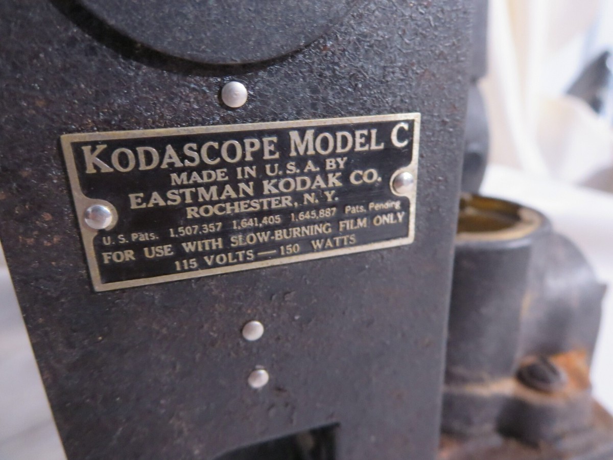 Eastman Kodak Kodascope Model C Projector w/ Case for Parts or