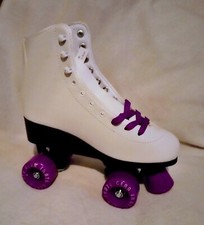 Skate Gear Retro Quad White Purple Roller Skates Size 7 Women  s w/ Box. EUC 