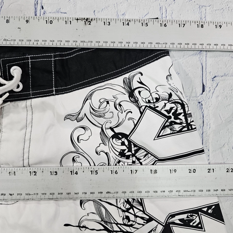 Bañador corto AC/DC PARA HOMBRES TALLA 34 blanco grunge surfista Cyber Goth Y2K Foto 4 de 4