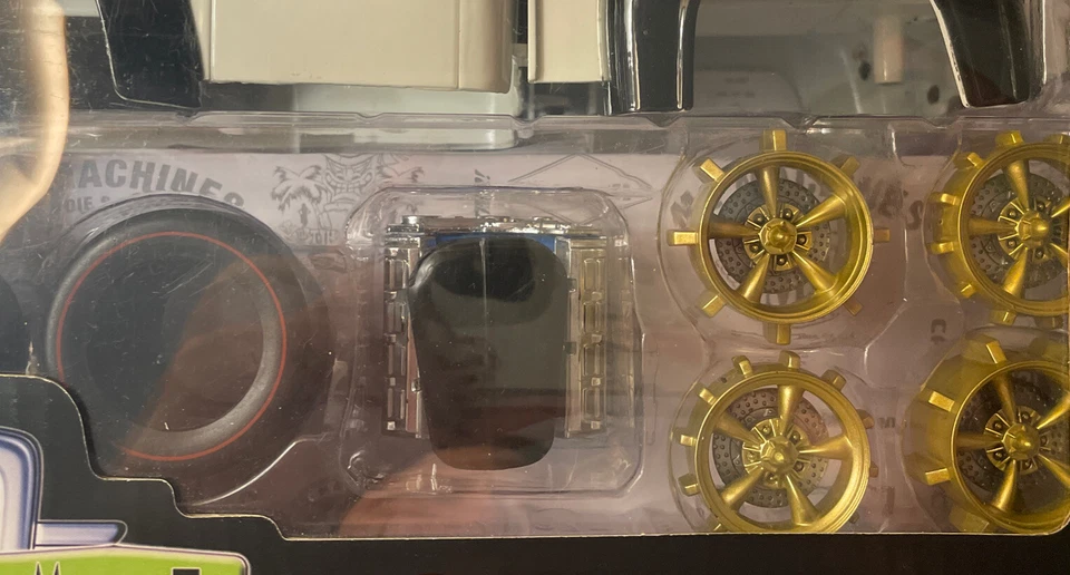 Camión Ford F-100 1956 M2 Marvel Mystery Oil 2021 kit modelo fundido a presión 1:24 Foto 4 de 4