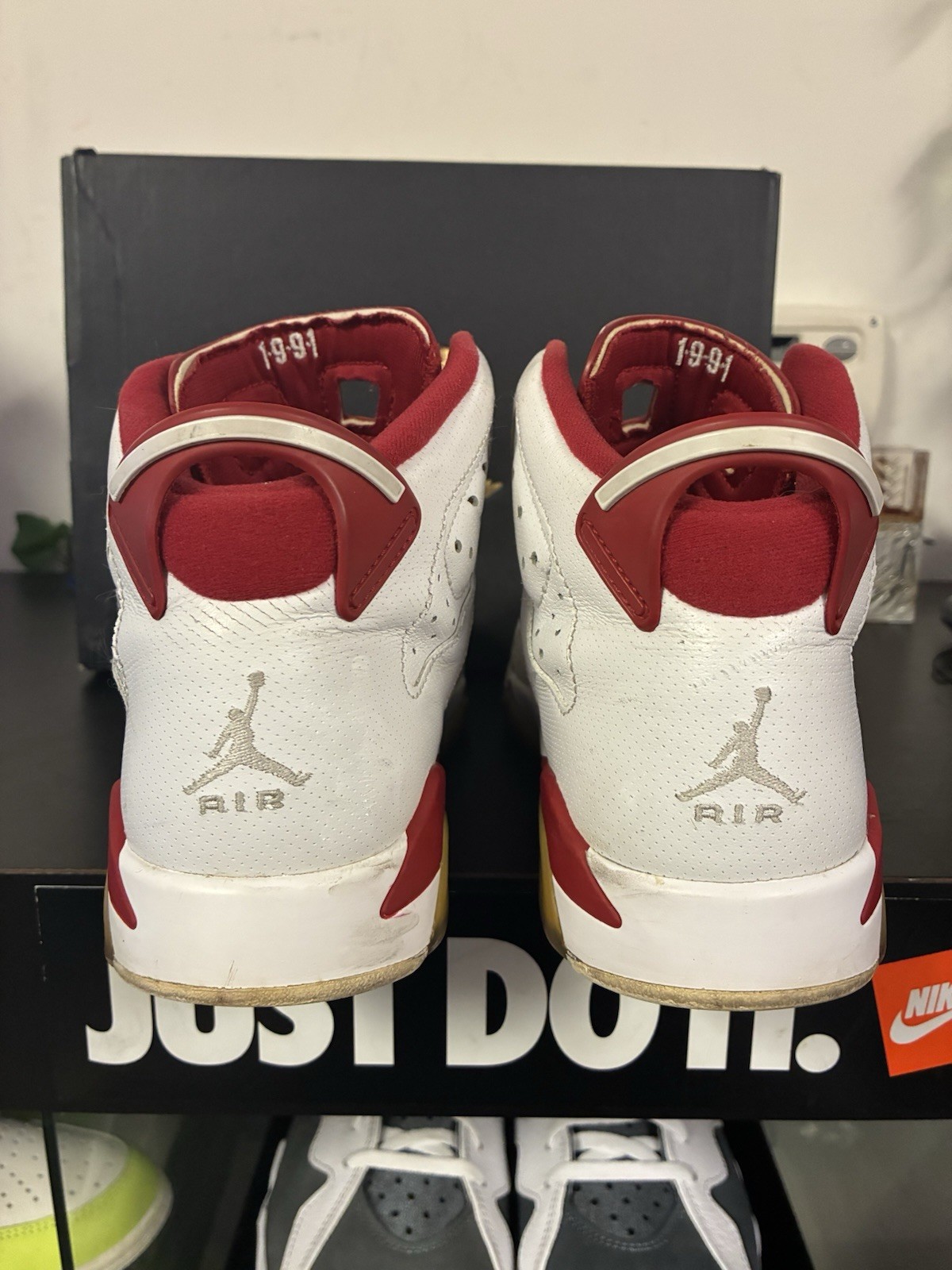 Nike Air Jordan 6 Retro Alternate Hare Gray/White/ Size 7Y 8.5 Women 384665-113 thumbnail 3