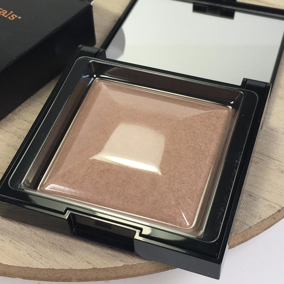 BareMinerals Invisible Bronze Powdered Bronzer Fair To Light 7g .24oz Compact - Image 3 of 3