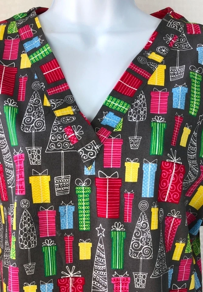 Tafford Uniforms Women Scrub Top Size M Christmas Presents Trees Pockets Holiday - Image 2 of 4