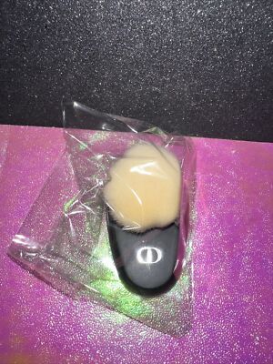 Christian Dior Backstage Face Brush #18 NEW NO BOX