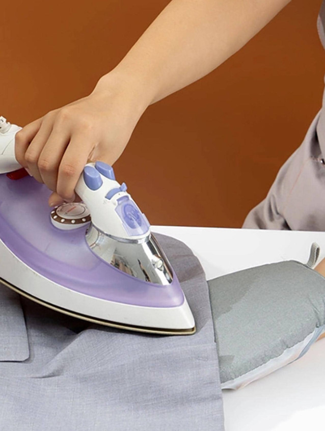 1pc Mini Ironing Board Glove - Heat-Resistant, Portable, Travel-Friendly-NEW