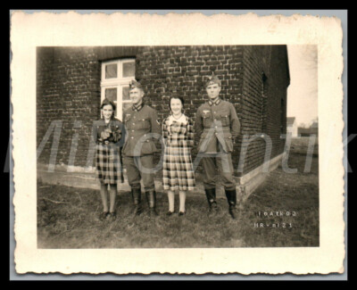 Foto, WK2, Manöver in/bei Bergen/Pommern, Sdt. mit Quartierleuten b, 1939; L160L
