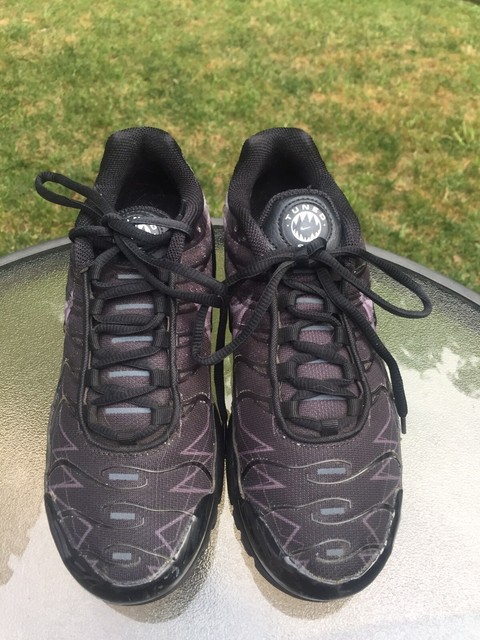yellow air max plus grade school