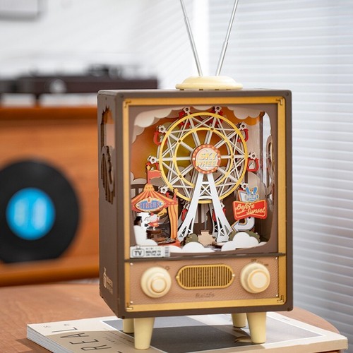 Rolife Sunset Carnival Music Box with LED for Gifts 3D Wooden Puzzle Dollhouse - Picture 3 of 6