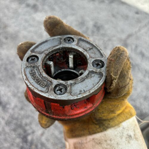 Ridgid 600 Handheld Electric Pipe Threader Threading Machine W Clamp, Dies, Case - Picture 8 of 22