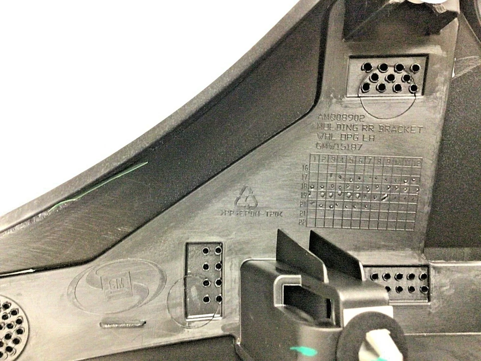 2016-2020 Buick Envision Molding rear wheel opening left driver new OEM 23441772 - Image 4 of 4